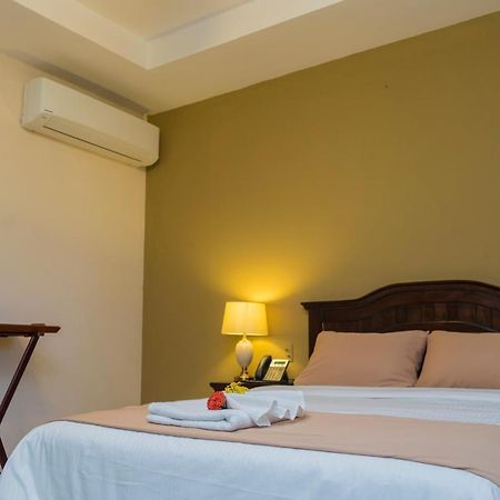 Farallones Hotel Chinandega Bagian luar foto