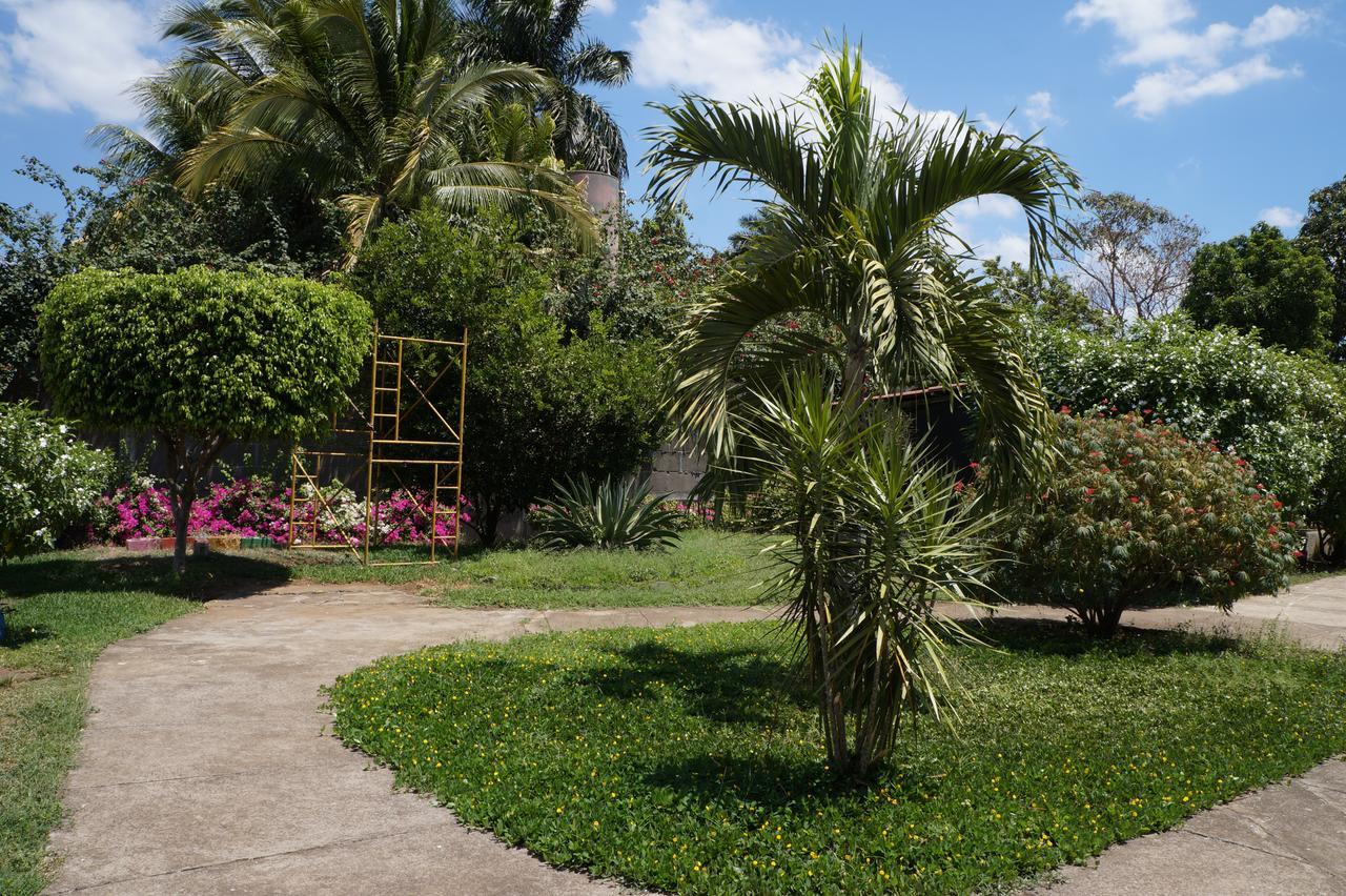 Farallones Hotel Chinandega Bagian luar foto
