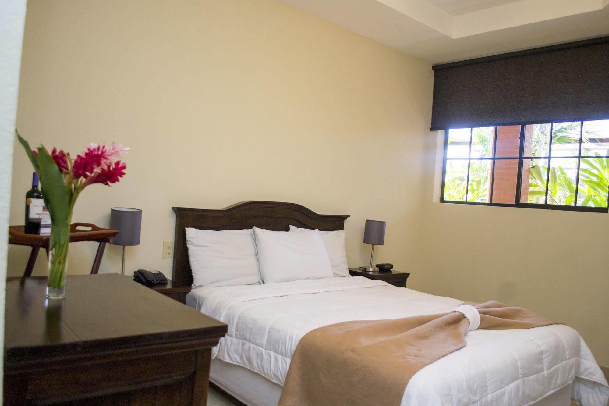 Farallones Hotel Chinandega Bagian luar foto