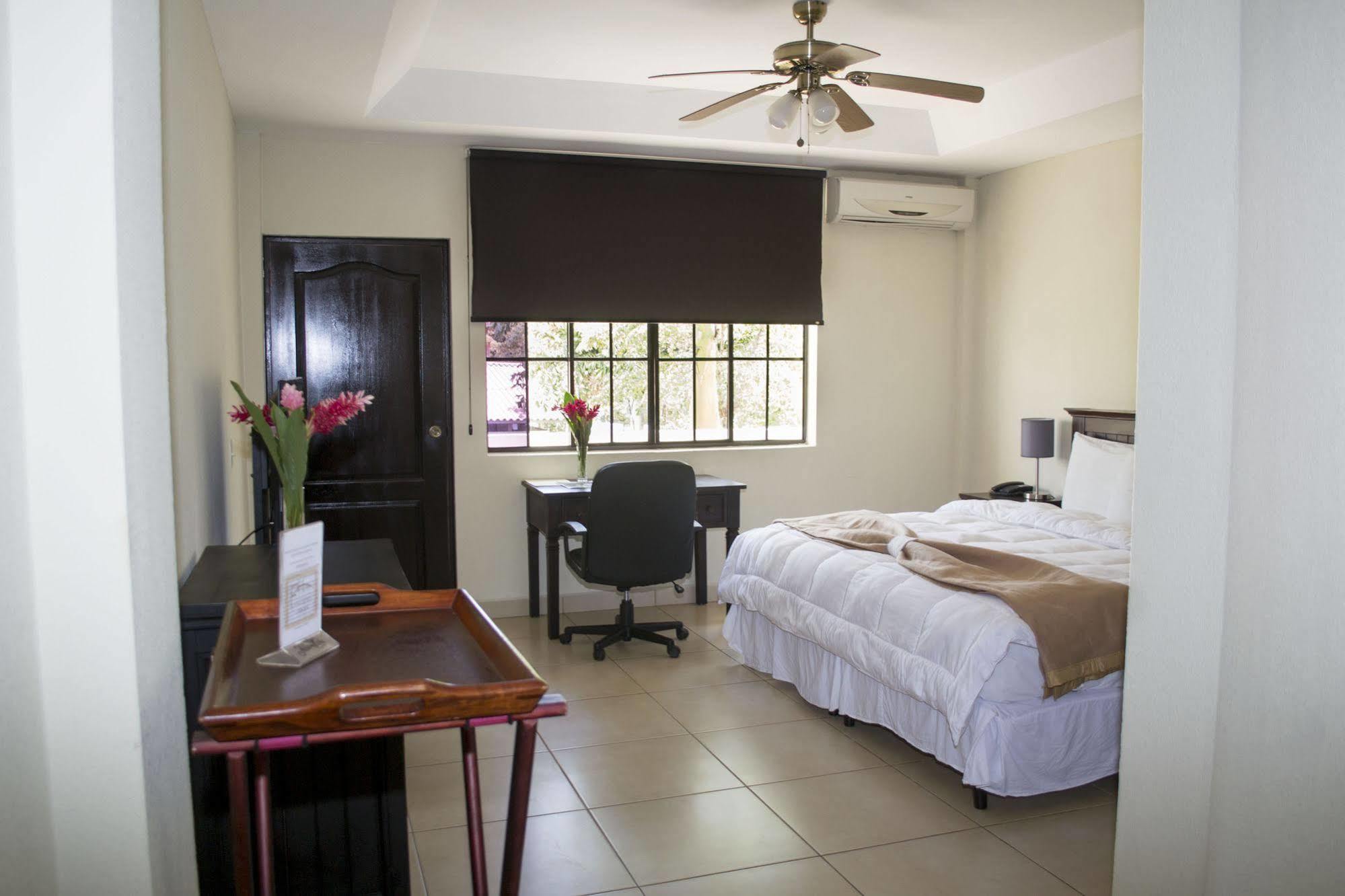 Farallones Hotel Chinandega Bagian luar foto