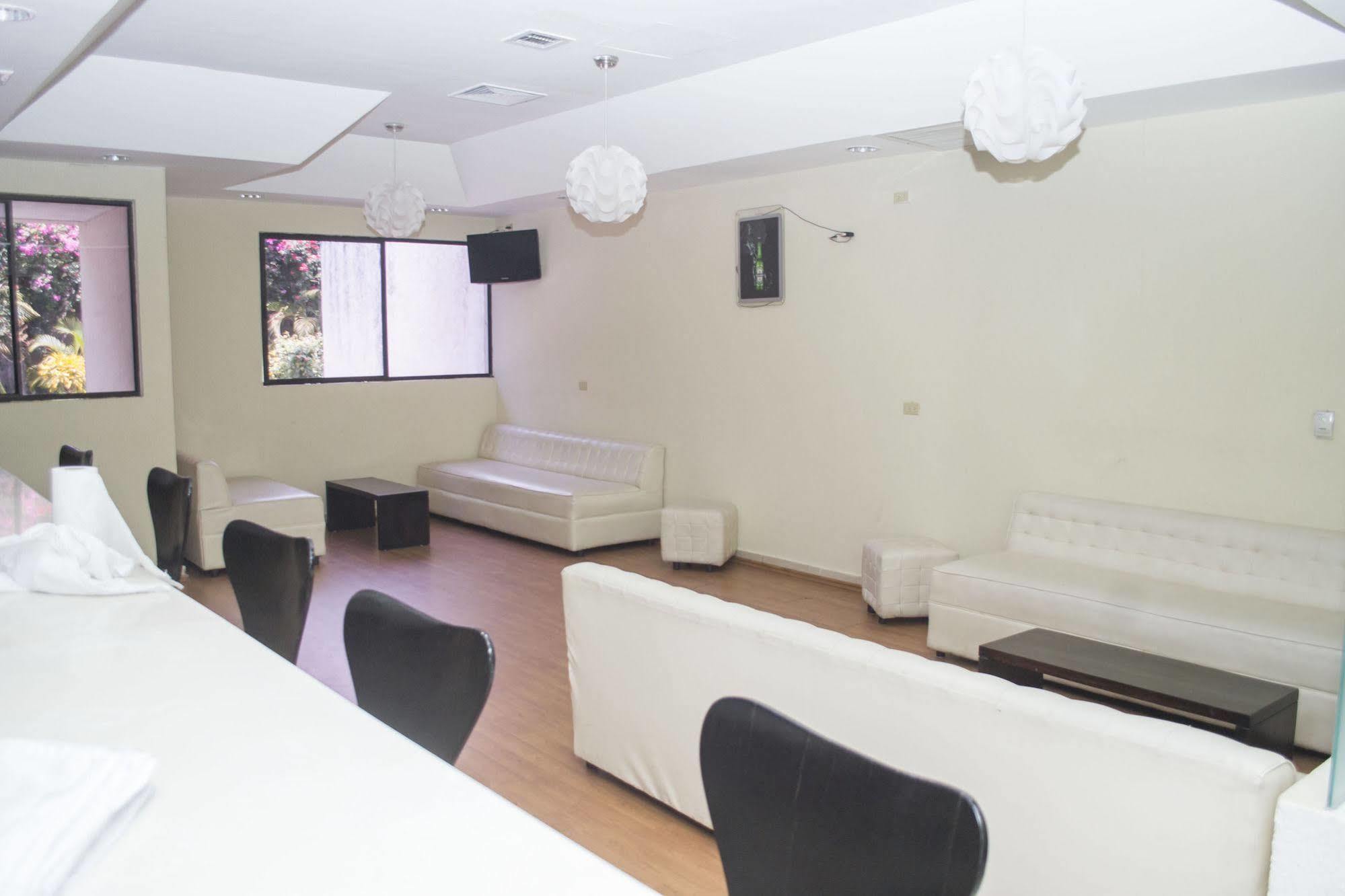 Farallones Hotel Chinandega Bagian luar foto