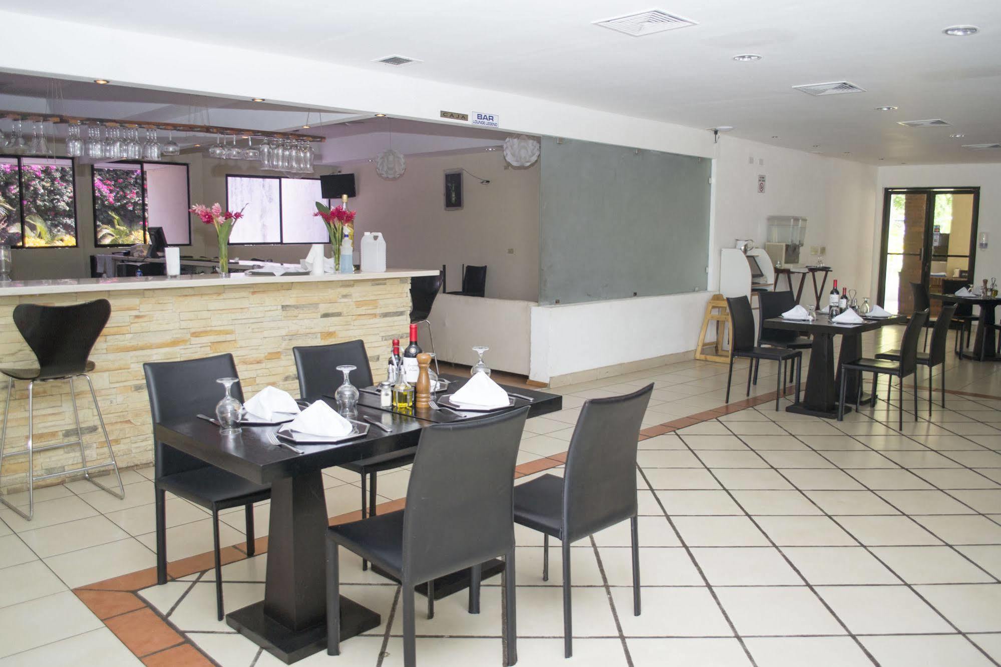 Farallones Hotel Chinandega Bagian luar foto
